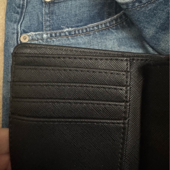 Betsy Johnson Skull Embossed Bifold Wallet - Picture 7 of 12